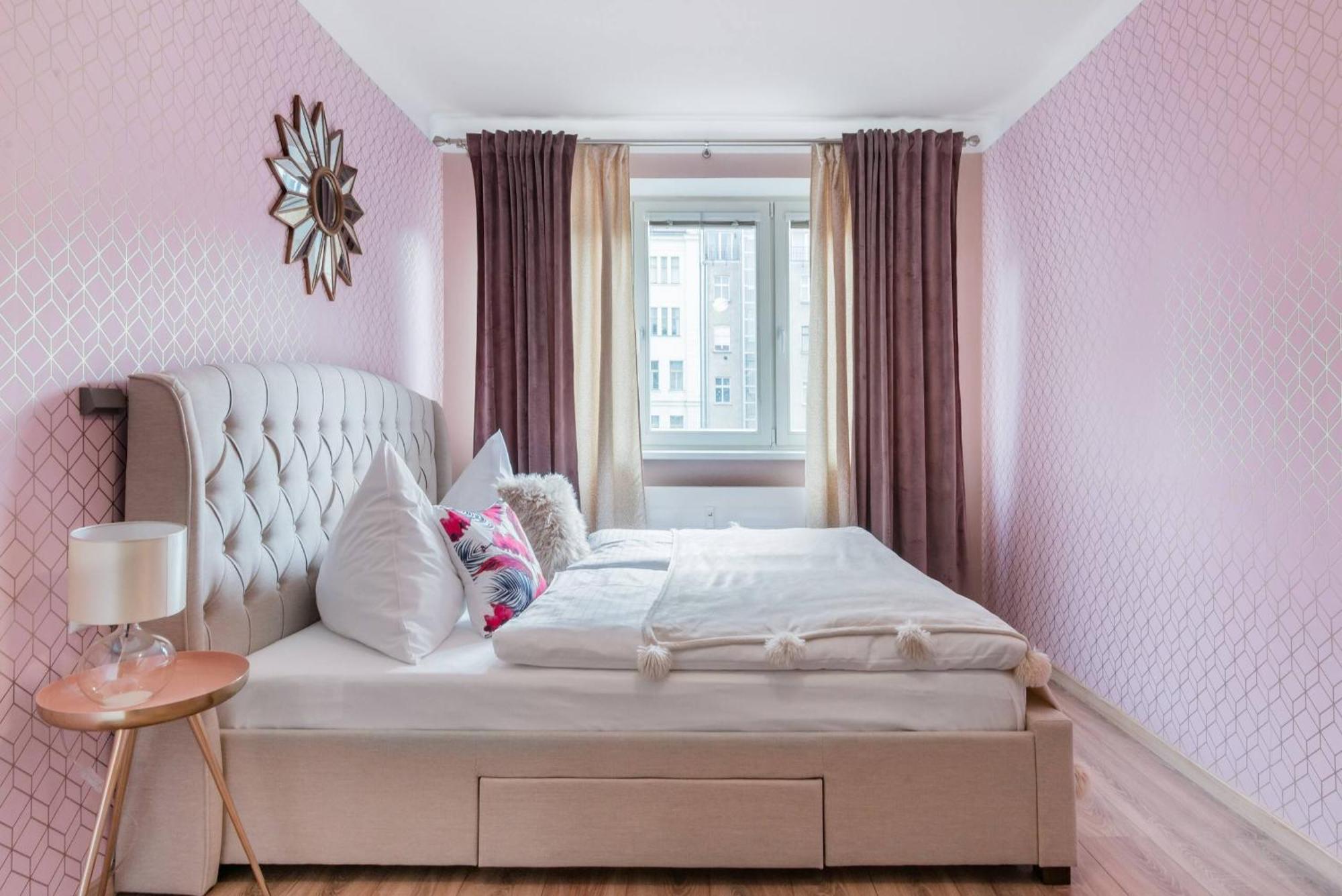 Pastel Art Deco 3bdr Ruterra Apartament Praga